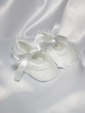 Białe pantofelki