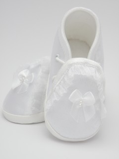 Atłasowe buciki do chrztu dla dziewczynki -białe